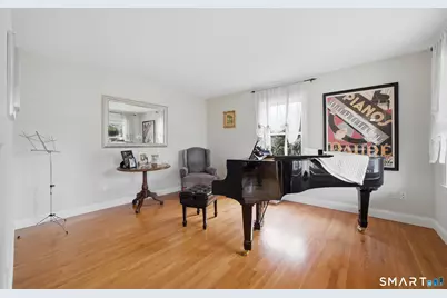 387 Stillwater Avenue, Stamford, CT 06902 - Photo 4