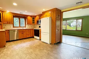 6 Colonial Dr, Prospect, CT 06712 - Photo 2