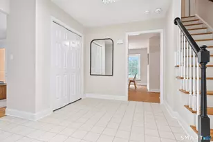 2 Sutherland Dr, Newtown, CT 06482 - Photo 2