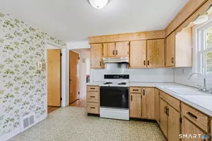 41 Stillson Pl, Fairfield, CT 06824 - Photo 18