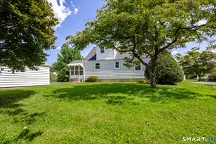 41 Stillson Pl, Fairfield, CT 06824 - Photo 4