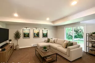 35 Woodmont Rd, West Hartford, CT 06117 - Photo 10