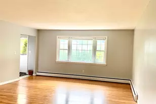 35 Woodmont Rd, West Hartford, CT 06117 - Photo 6