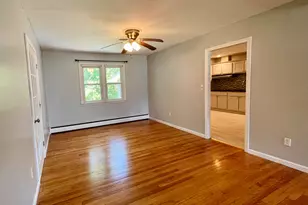 35 Woodmont Rd, West Hartford, CT 06117 - Photo 8