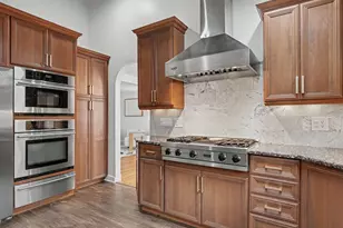 121 Parry Rd, Stamford, CT 06907 - Photo 12