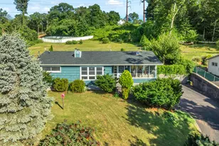 449 Brushy Plain Rd, Branford, CT 06405 - Photo 2