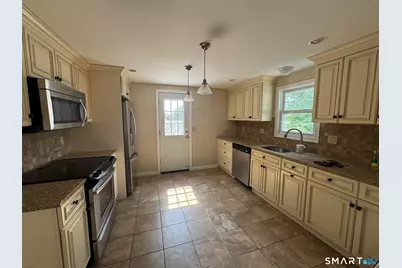 35 Flyers Drive, Norwich, CT 06360 - Photo 8