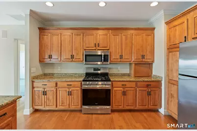 135 Cedarwood Lane, Newington, CT 06111 - Photo 14