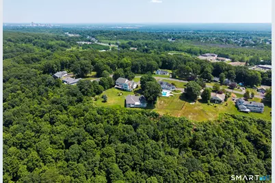 135 Cedarwood Lane, Newington, CT 06111 - Photo 38
