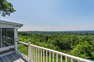 135 Cedarwood Ln, Newington, CT 06111 - Photo 2