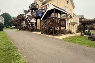 16 Cleveland St, Danbury, CT 06810 - Photo 2