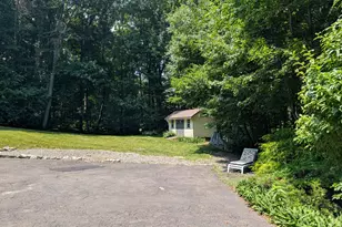 32 Shari Dr, Seymour, CT 06483 - Photo 4