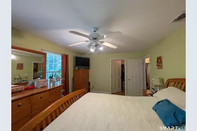 32 Shari Drive, Seymour, CT 06483 - Photo 16