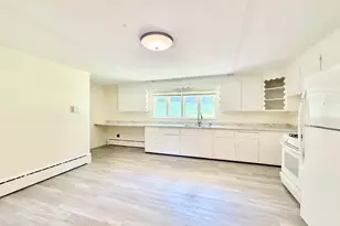 2326 Old Town Rd, Bridgeport, CT 06606 - Photo 10