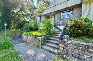 2326 Old Town Rd, Bridgeport, CT 06606 - Photo 36