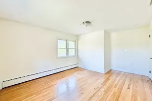 2326 Old Town Rd, Bridgeport, CT 06606 - Photo 18
