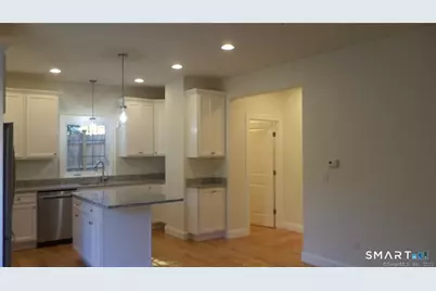 33 Maple Avenue #B, Bethel, CT 06801 - Photo 10