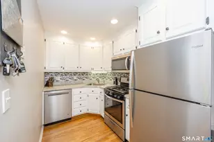 3100 Madison Ave, Bridgeport, CT 06606 - Photo 4