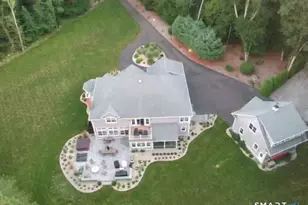 262 Mungertown Rd, Madison, CT 06443 - Photo 2