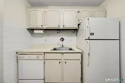 1700 Broadbridge Avenue #C33, Stratford, CT 06614 - Photo 6