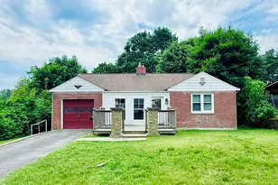 112 Ochsner Pl, Bridgeport, CT 06606 - Photo 1