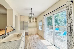 112 Ochsner Pl, Bridgeport, CT 06606 - Photo 12