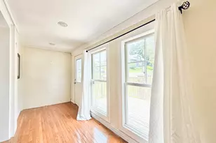 112 Ochsner Pl, Bridgeport, CT 06606 - Photo 4