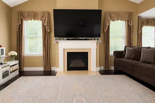 52 Faith Ln, Danbury, CT 06810 - Photo 2