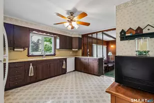 291 Reeds Gap Rd, North Branford, CT 06472 - Photo 4