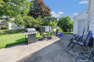 172 Crestview Dr, Bridgeport, CT 06606 - Photo 18