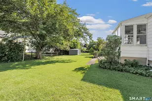 172 Crestview Dr, Bridgeport, CT 06606 - Photo 20
