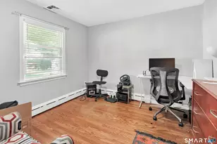172 Crestview Dr, Bridgeport, CT 06606 - Photo 14