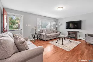 172 Crestview Dr, Bridgeport, CT 06606 - Photo 2