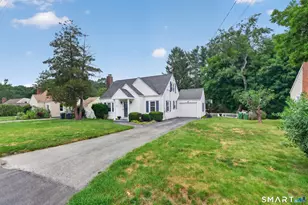 27 Wilson Ave, Trumbull, CT 06611 - Photo 2