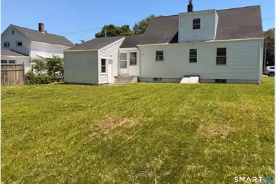8 River Road, East Haven, CT 06512 - Photo 2