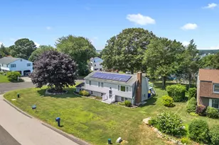 18 High Ridge Dr, Waterford, CT 06385 - Photo 2