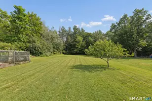 225 Chester St, East Hartford, CT 06108 - Photo 16