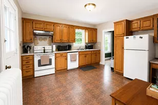 153 Eastern Dr, Middletown, CT 06457 - Photo 2