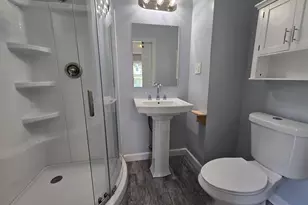 24 Pearl St, Glastonbury, CT 06033 - Photo 22
