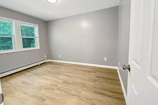 187 W Main St, East Lyme, CT 06357 - Photo 26