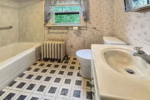 81 Gallup Ln, Waterford, CT 06385 - Photo 16