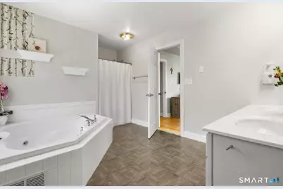 200 Captains Walk, Stratford, CT 06615 - Photo 18