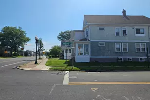 937 New Britain Ave, West Hartford, CT 06110 - Photo 6