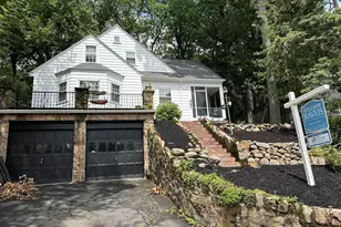 95 Hemlock Rd, New Haven, CT 06511 - Photo 2