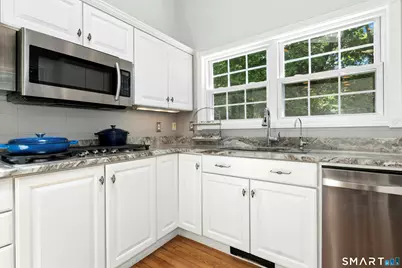 25 Olmstead Lane, Ridgefield, CT 06877 - Photo 8