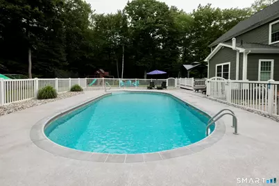 81 Evergreen Crossing, New Hartford, CT 06057 - Photo 6