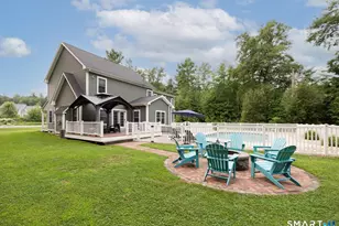 81 Evergreen Xing, New Hartford, CT 06057 - Photo 4
