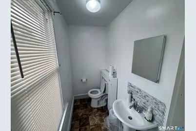 565 Sylvan Avenue, Waterbury, CT 06706 - Photo 10