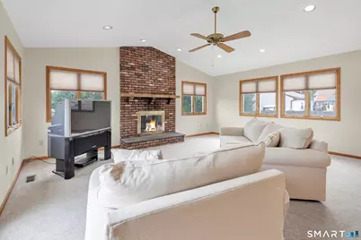 470 Oceanview Terrace, Stratford, CT 06615 - Photo 14