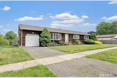 470 Oceanview Terrace, Stratford, CT 06615 - Photo 2